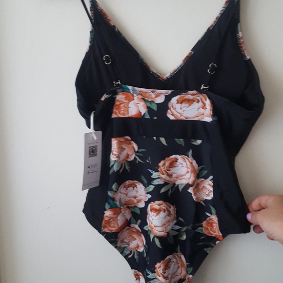 🌙NWT Cupshe Bathing Suit - Picture 5 of 13